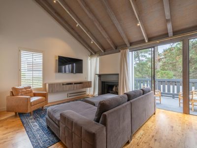 3600 High Meadow Dr APT 9, Carmel, CA, 93923