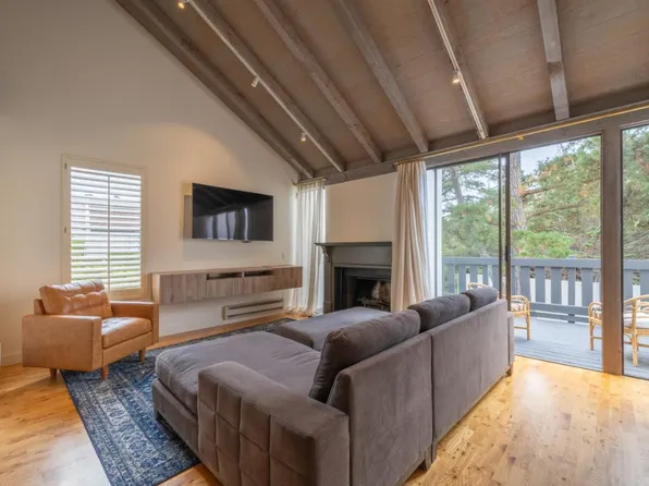 3600 High Meadow Dr APT 9, Carmel, CA 93923