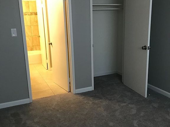 5th image of 2707 O St APT 04