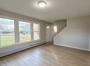 380 Holcomb St, Hartford, CT 06112