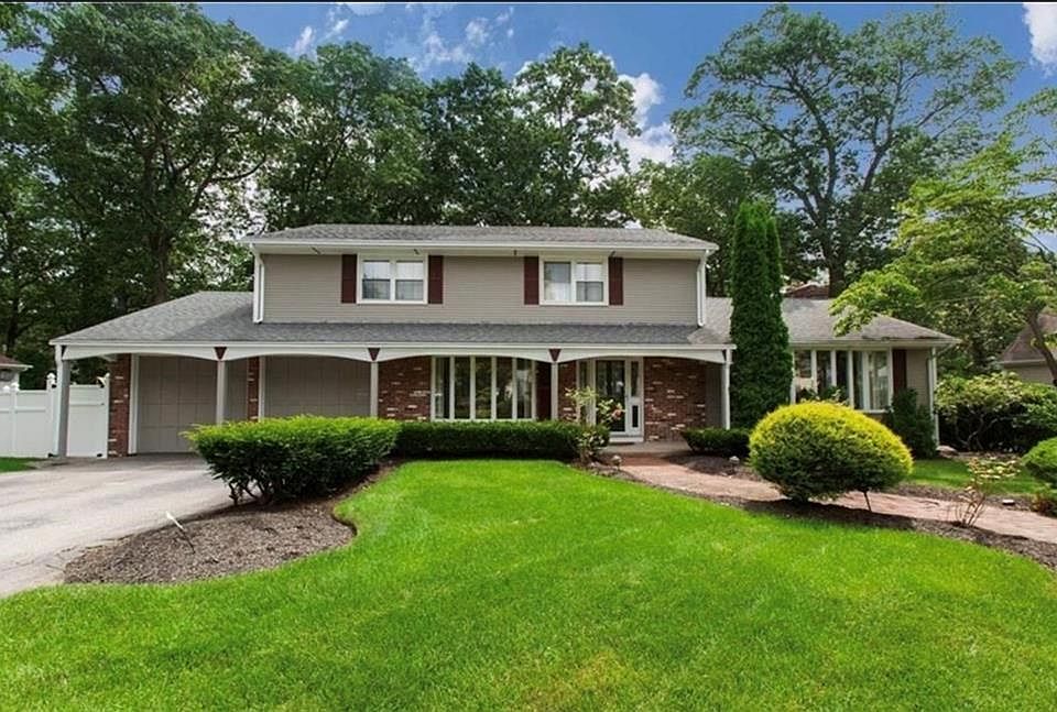 1st image of 212 Bretton Woods Dr
