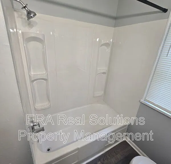 1251 23rd Ave — Photo 18