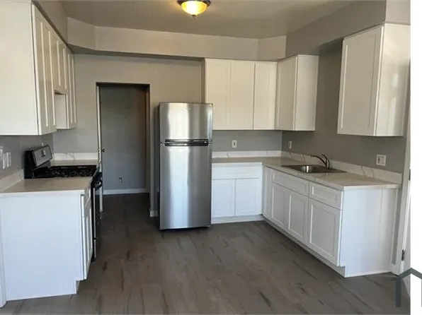 1074 82nd Ave #E, Oakland, CA 94621