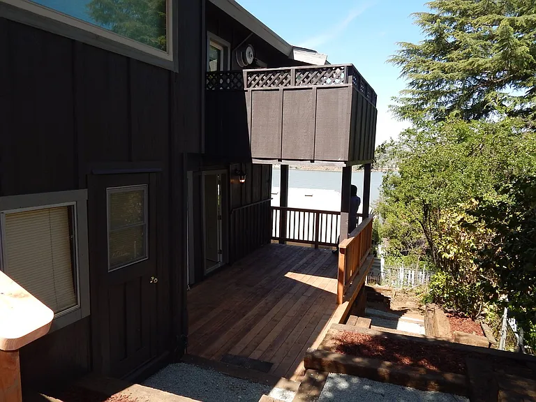 304 Edwards St — Photo 19