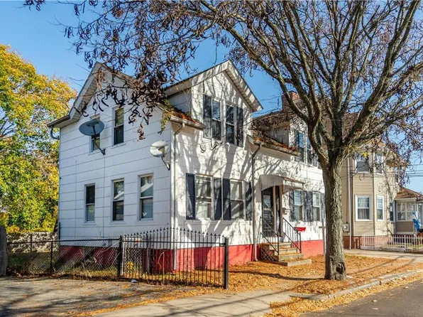 71 Clay St, Central Falls, RI 02863