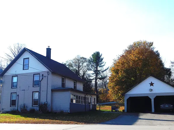 36 Liberty Street, Dexter, ME 04930