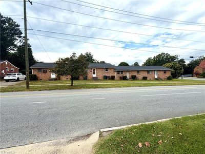600 S Benbow Rd, Greensboro, NC, 27401