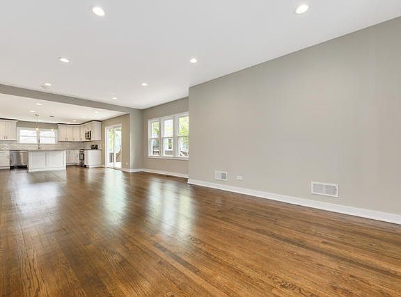 3rd image of 1436 Campbell Ave