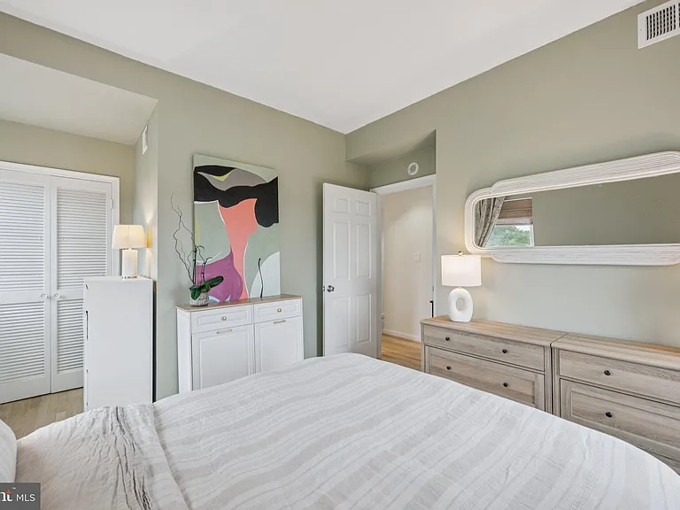 1812 Vernon St NW #34 — Photo 17