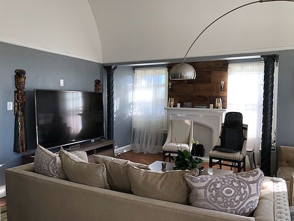 2nd image of 2202 W Granville Ave APT 3D
