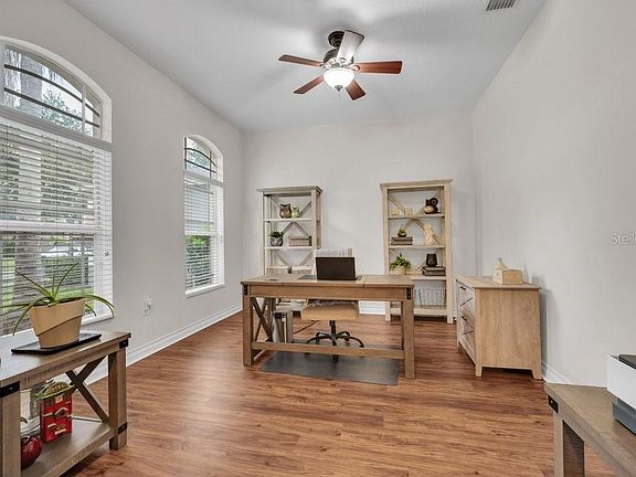 4th image of 16135 Bridgedale Dr