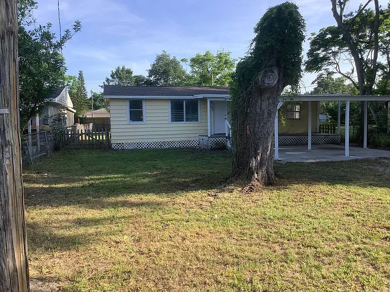 2720 Vermont Ave — Photo 1