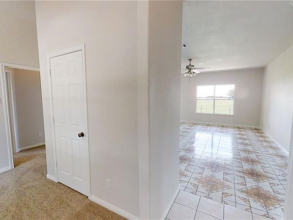 3rd image of 506 Lydia Ln