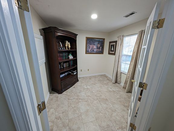 2nd image of 5224 Lakeside Manor Dr