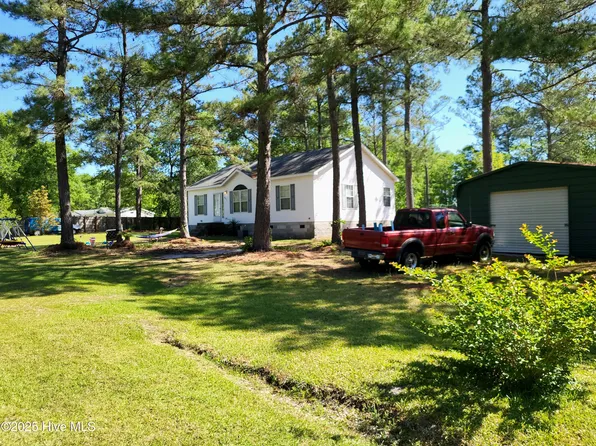 451 Luther Banks Road, Richlands, NC 28574