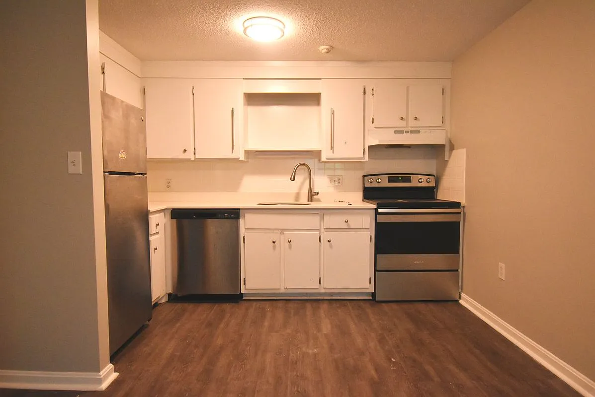 2 bed, 1.0 bath, 750 sqft, $2,500 — Photo 4