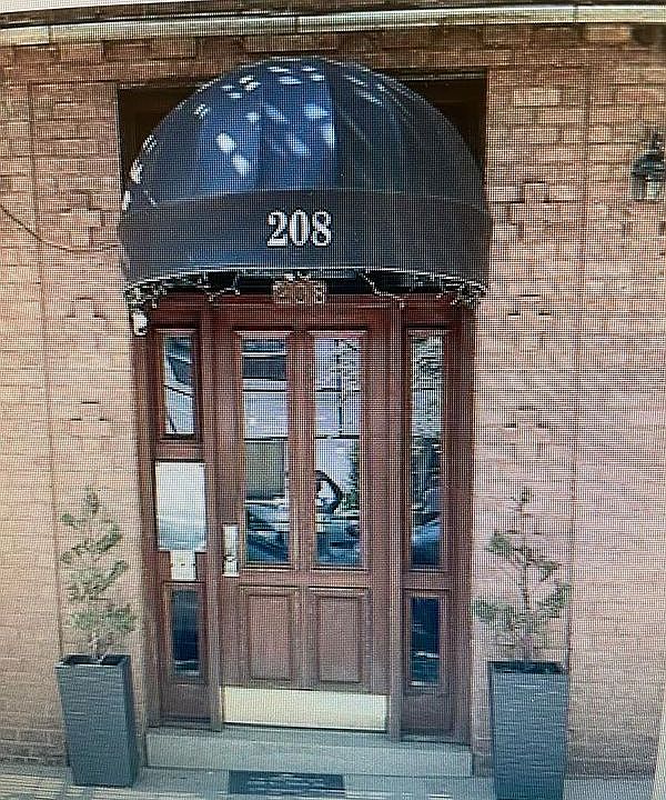 1st image of 208 E 70th St #4D