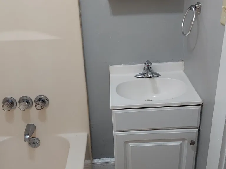 409 Hamilton St #B — Photo 6