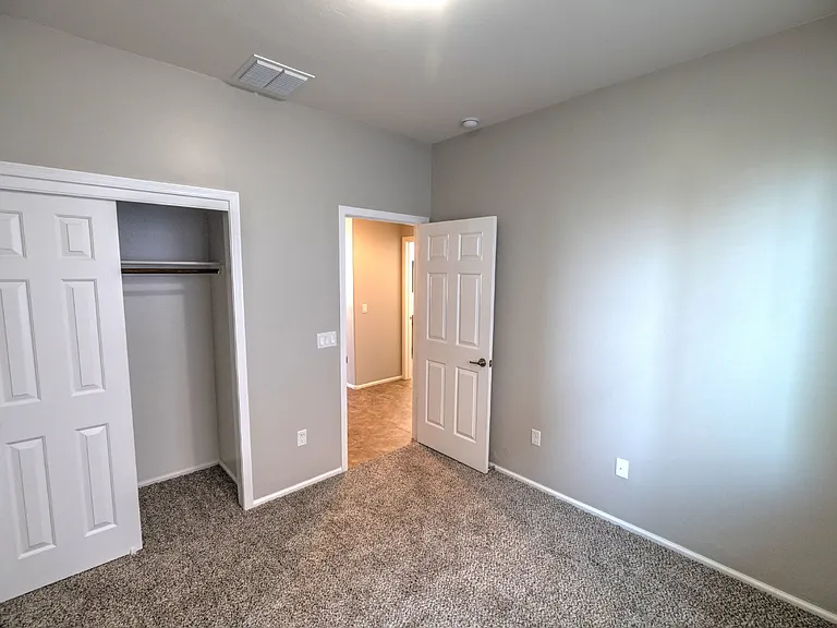 10458 S Cutting Horse Dr — Photo 18