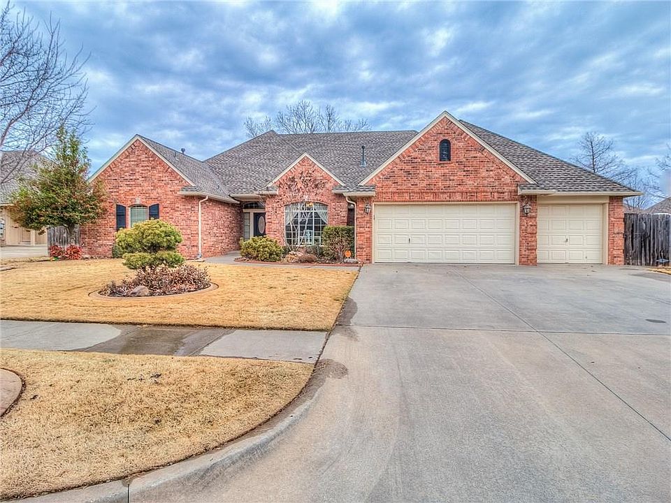 1st image of 1145 Camelot Dr