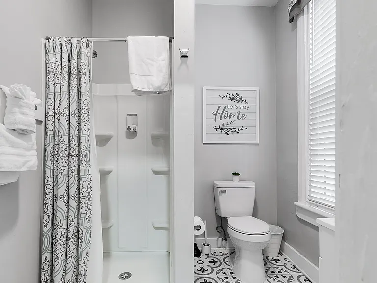 2337 W Grace St #2 — Photo 4