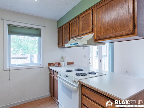 4th image of 5002 Dartmouth Dr #A12