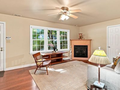 120 Cheek St APT B, Carrboro, NC, 27510
