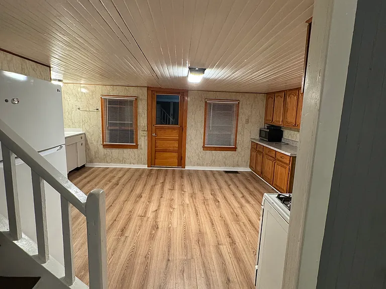 114 Tioga St — Photo 4