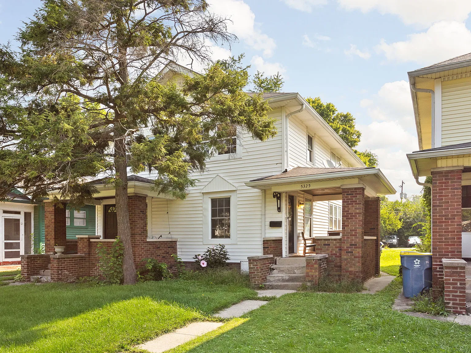 3 bed, 2200 sqft, $2,200 — Photo 4