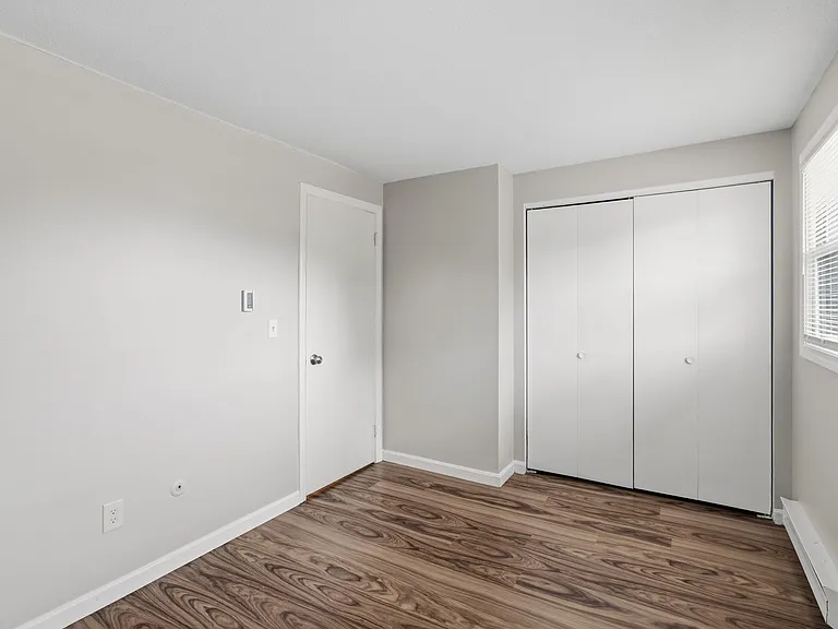 418 Main Street — Photo 14