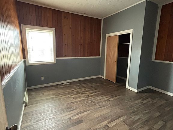 3rd image of 1000 4th St NW APT 4