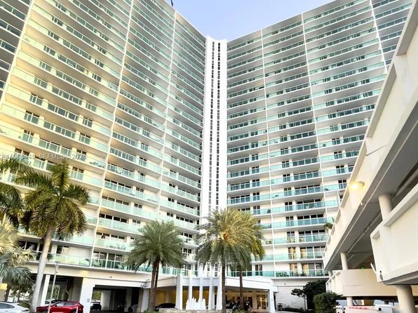 100 Bayview Dr APT 412, Sunny Isles Beach, FL 33160