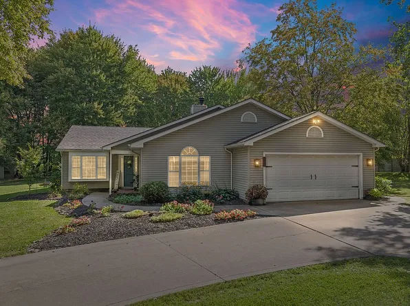 9024 Cooley Rd, Ravenna, OH 44266