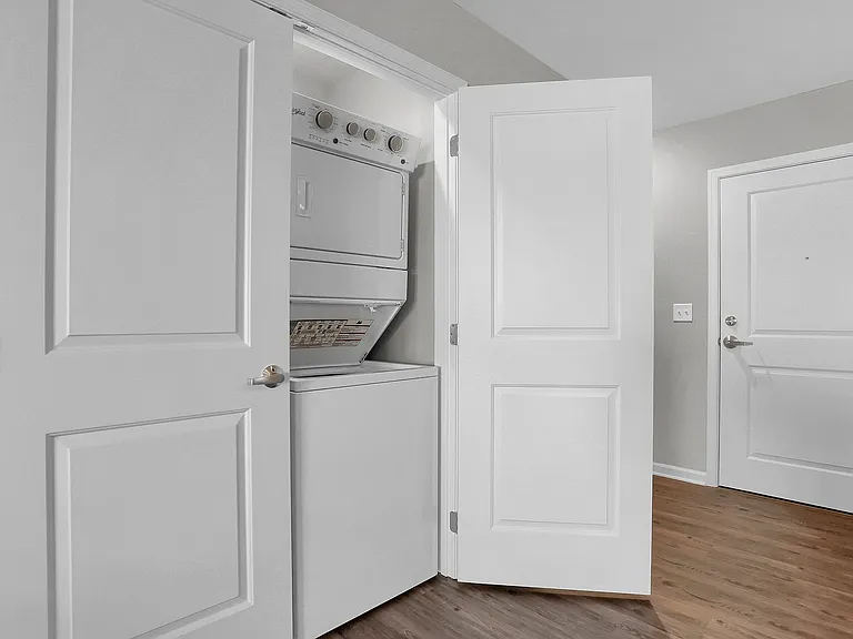 Hickory- 2 BR 2 BA