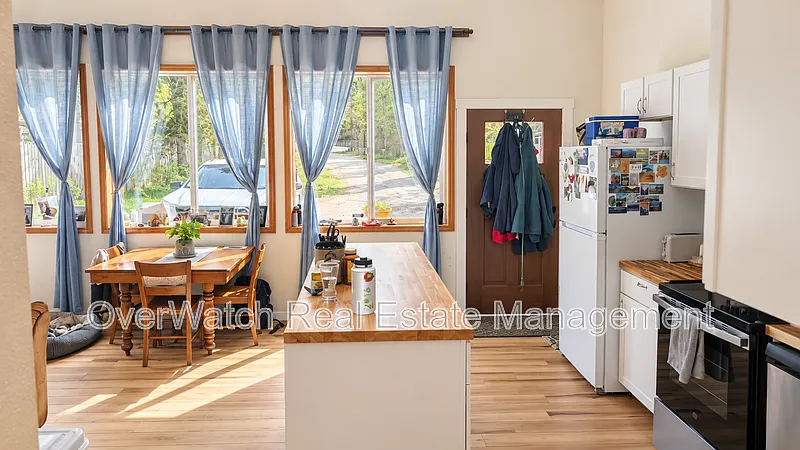 2 bed, 2.0 bath, $2,000 — Photo 3