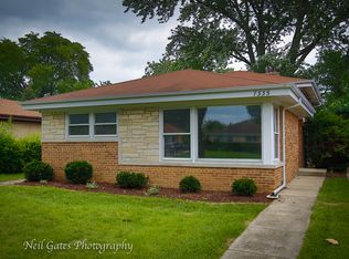 7335 N Kilbourn Ave, Lincolnwood, IL 60712