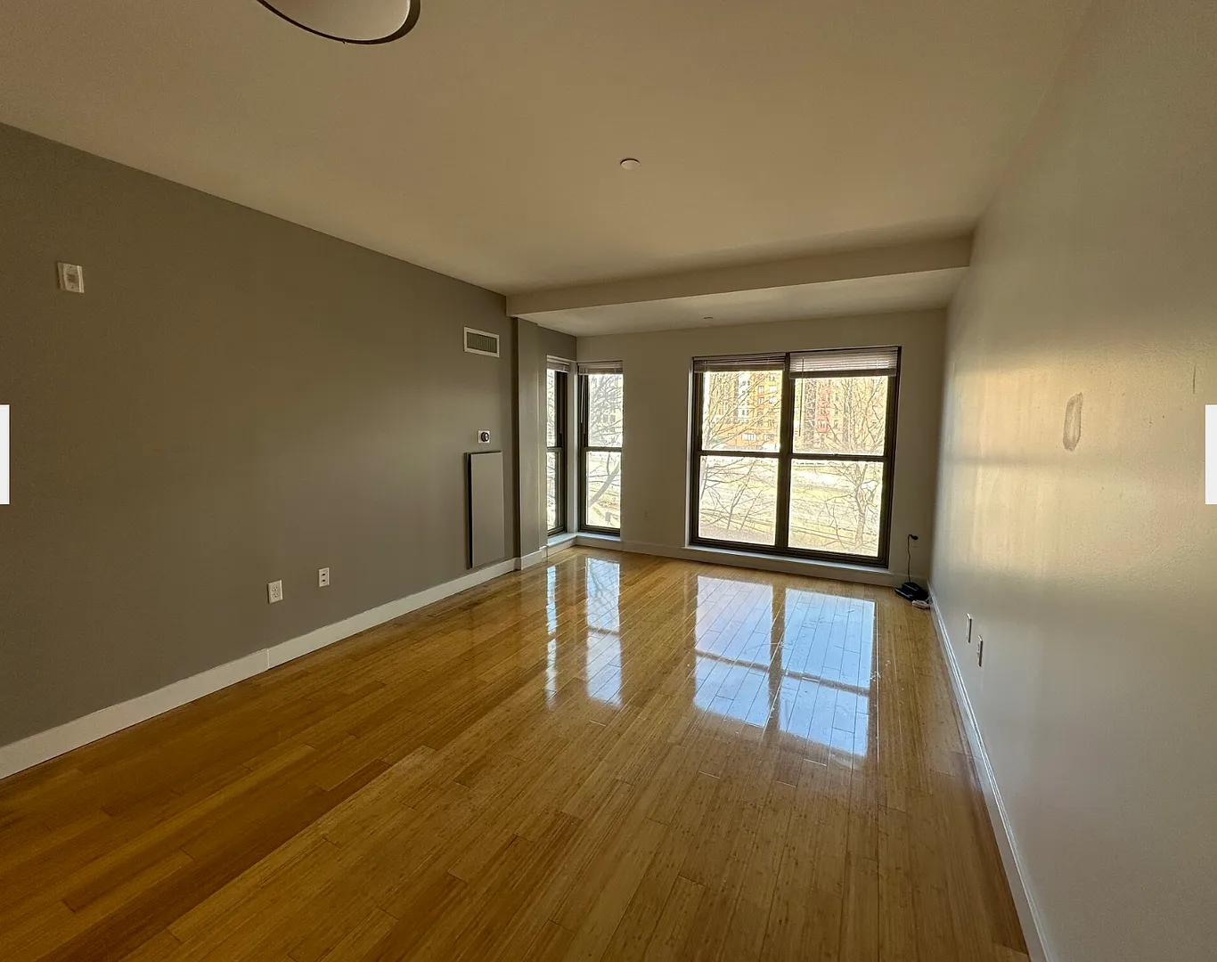 Stunning 1-bed at a Great Price in Fenway! — Photo 2