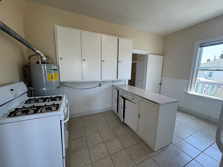830 1/2 Taylor Ave — Photo 11
