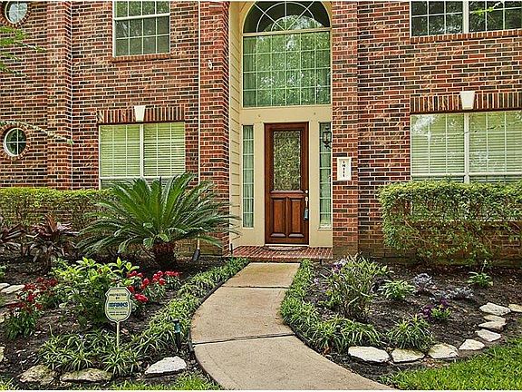 3rd image of 18111 Courtly Estates Ln