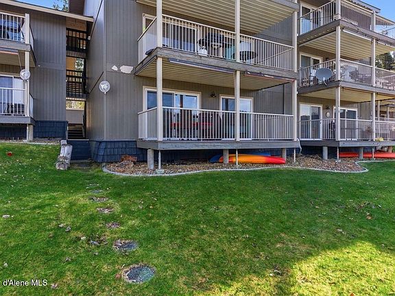 3rd image of 328 Bayview Dr #2