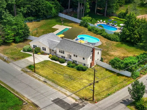 11 Barbara D Ln, Tewksbury, MA 01876