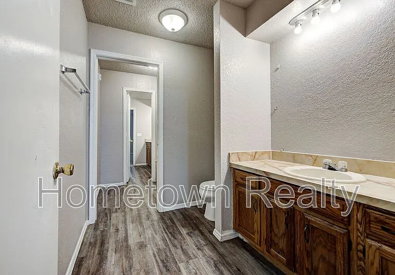 310 NW 118th St — Photo 36