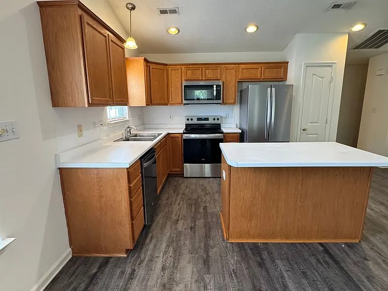 132 Springwood Ln — Photo 4