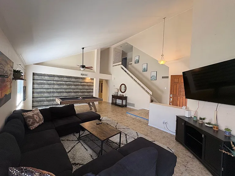 7035 W Morrow Dr — Photo 4
