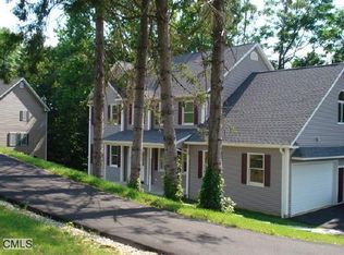 6 Pineview Cir, New Milford, CT 06776