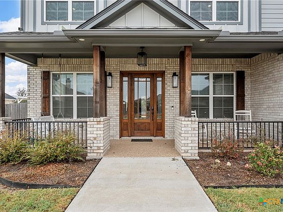 3rd image of 10281 Creekside Ln