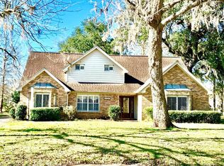 2218 Riverside Dr, West Columbia, TX 77486