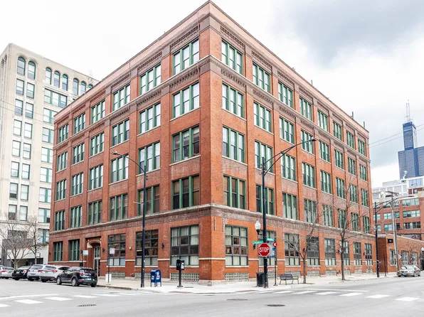 331 S Peoria St APT 301, Chicago, IL 60607