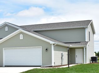 3309 Boulder Ridge Dr, Champaign, IL 61822