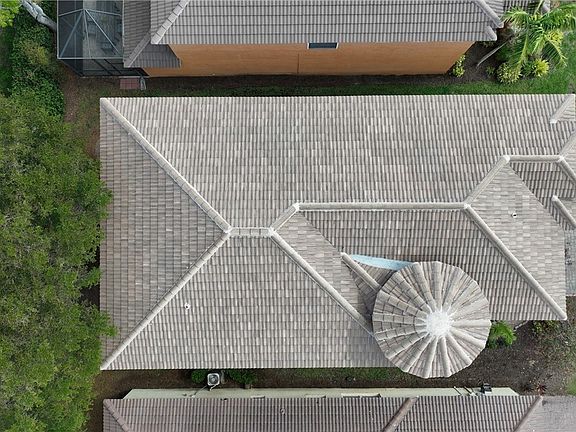 4th image of 10108 N Silver Palm Dr